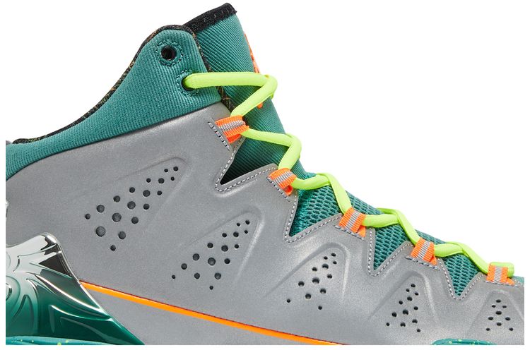 Air Jordan Melo M10 Christmas