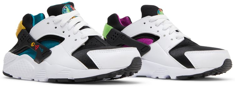 Nike Air Huarache GS Peace Love Swoosh
