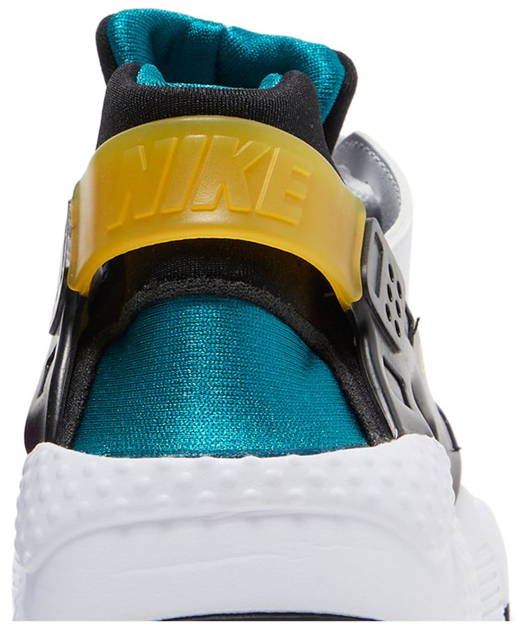 Nike Air Huarache GS Peace Love Swoosh