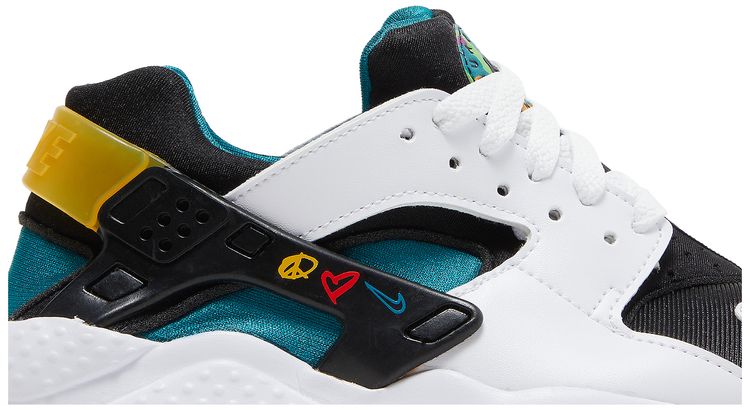 Nike Air Huarache GS Peace Love Swoosh