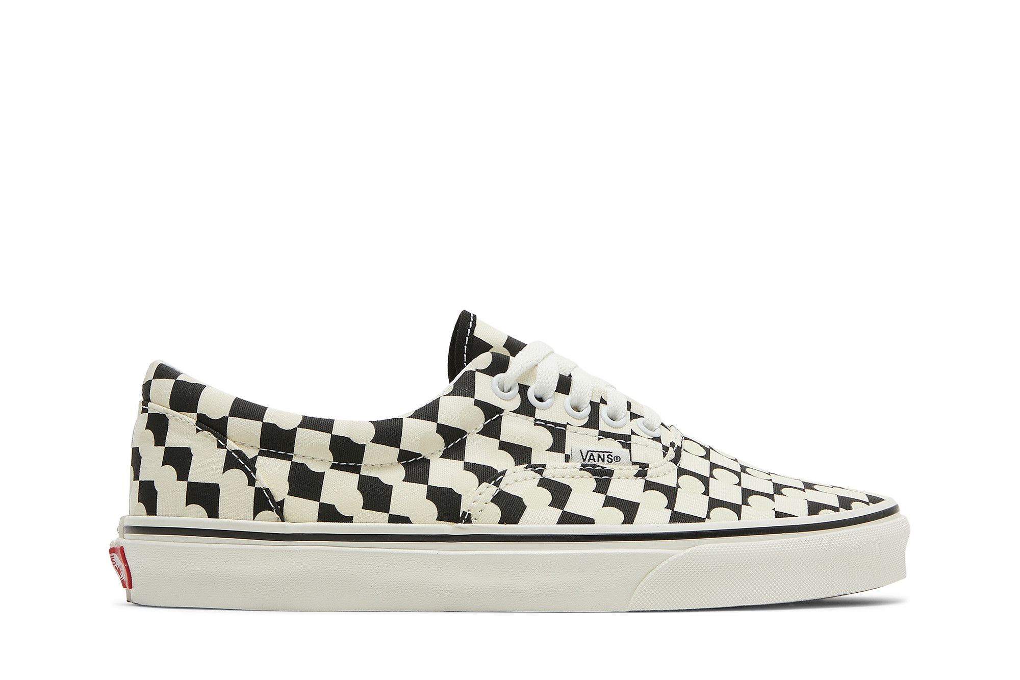 Vans era checkerboard black white store