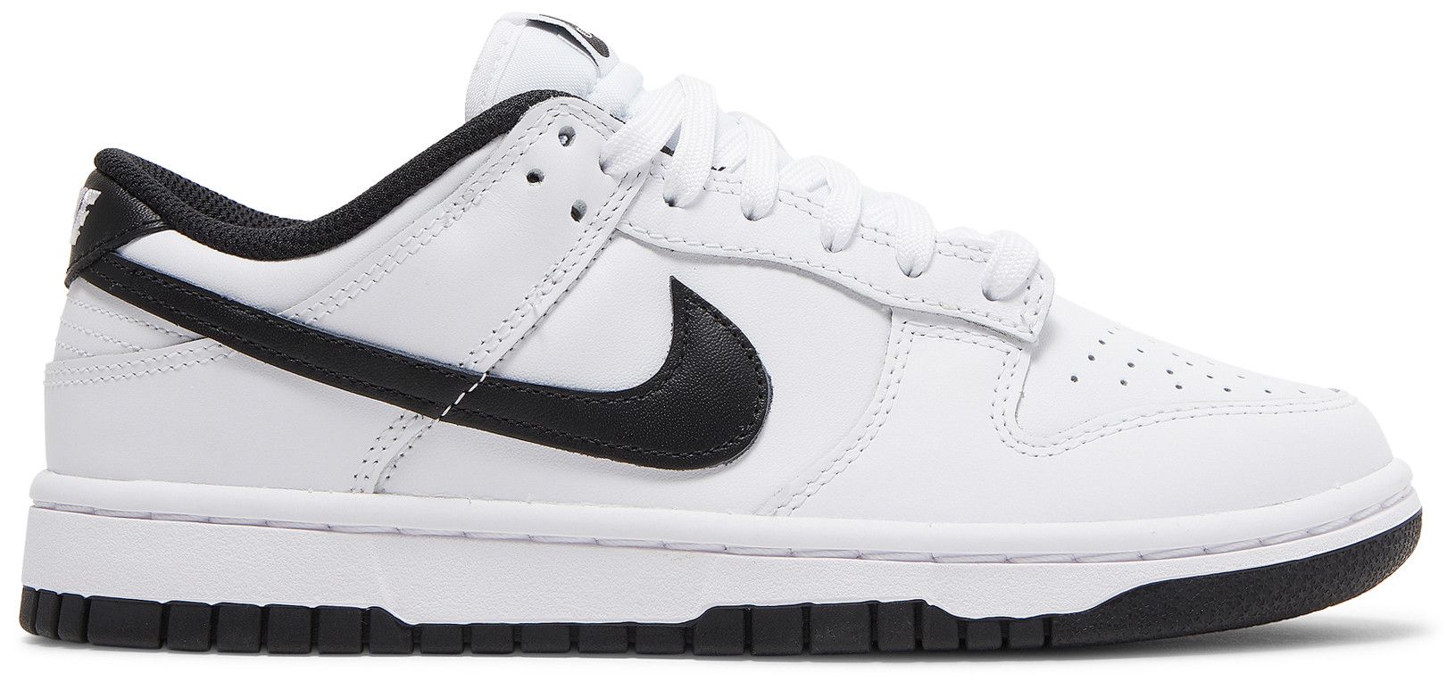 wmns dunk low white black