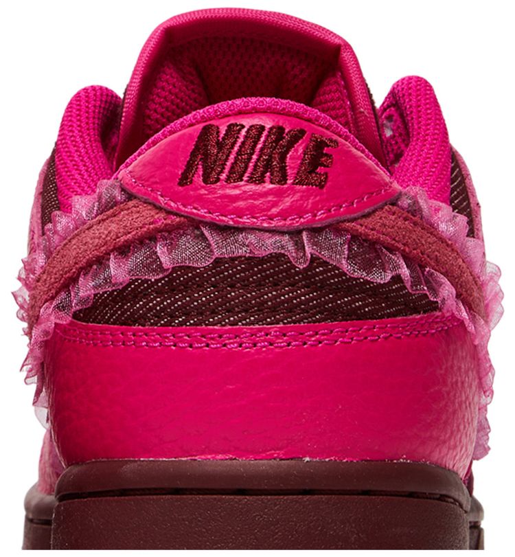 Nike Wmns Dunk Low Valentines Day