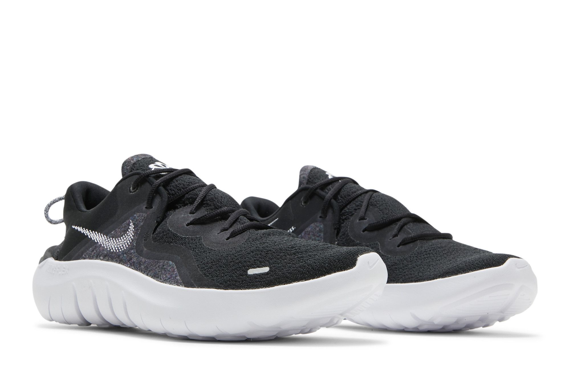 Nike running flex 2019 trainers in white best sale