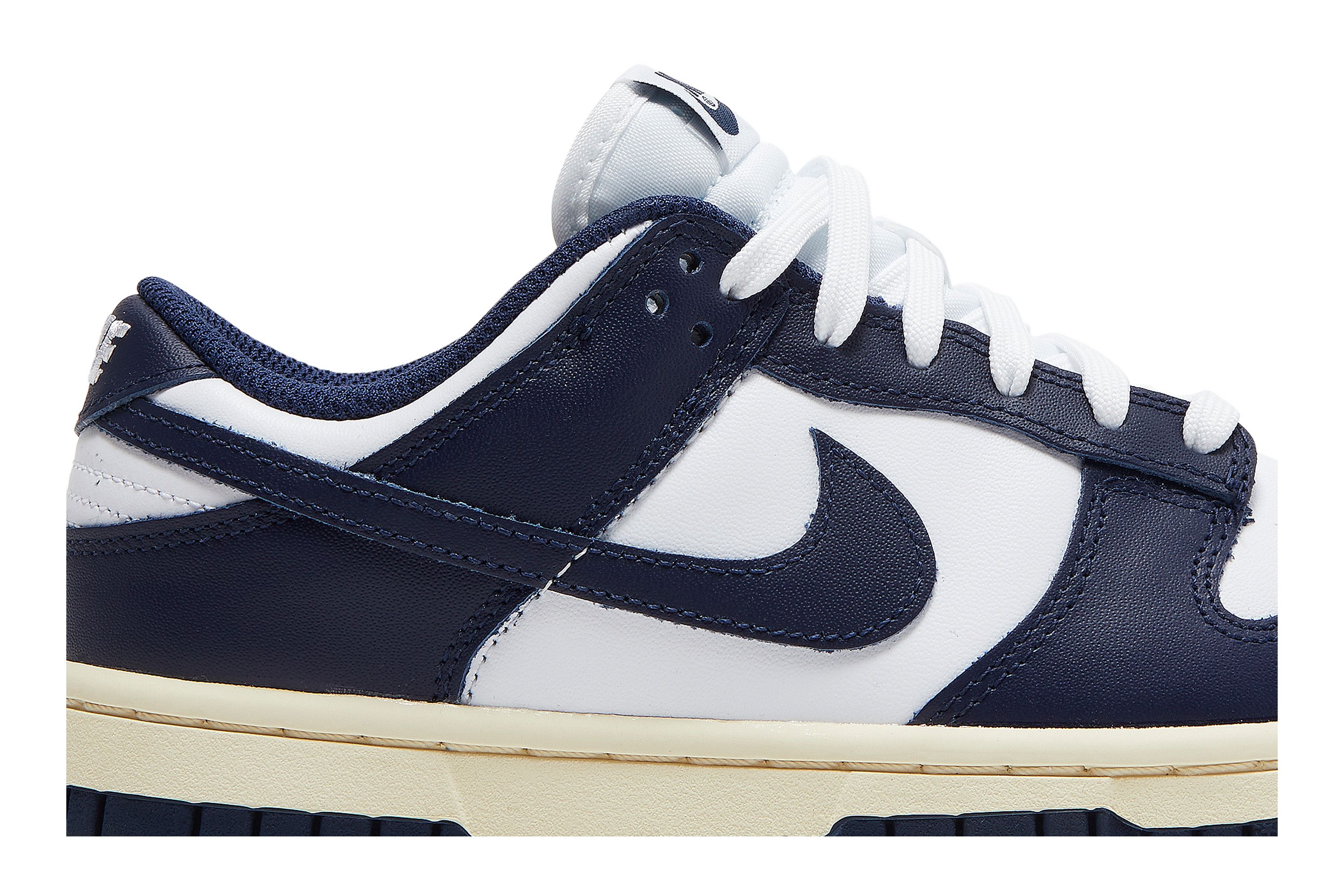 Nike Dunk Lowヴィンテージネイビー Exclusive Early Peek at The Nike Dunk Low Vintage Navy