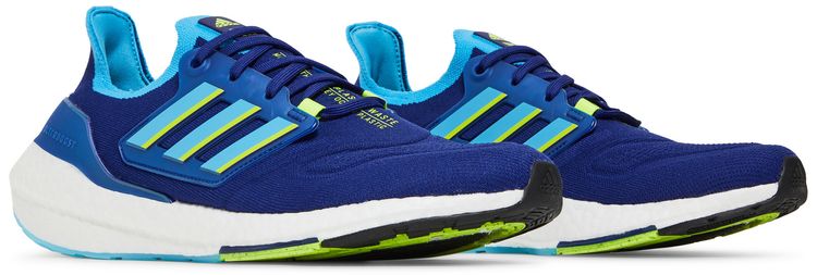 Adidas UltraBoost 22 Legacy Indigo Solar Yellow