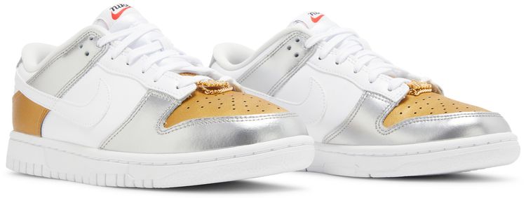 Nike Wmns Dunk Low SE Silver Gold Metallic
