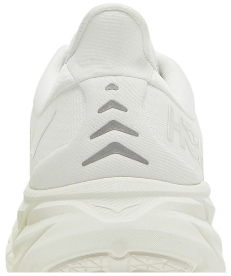 Wmns Clifton 8 White