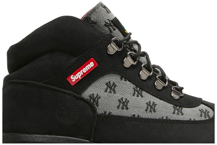 Supreme x New York Yankees x Field Boot Black