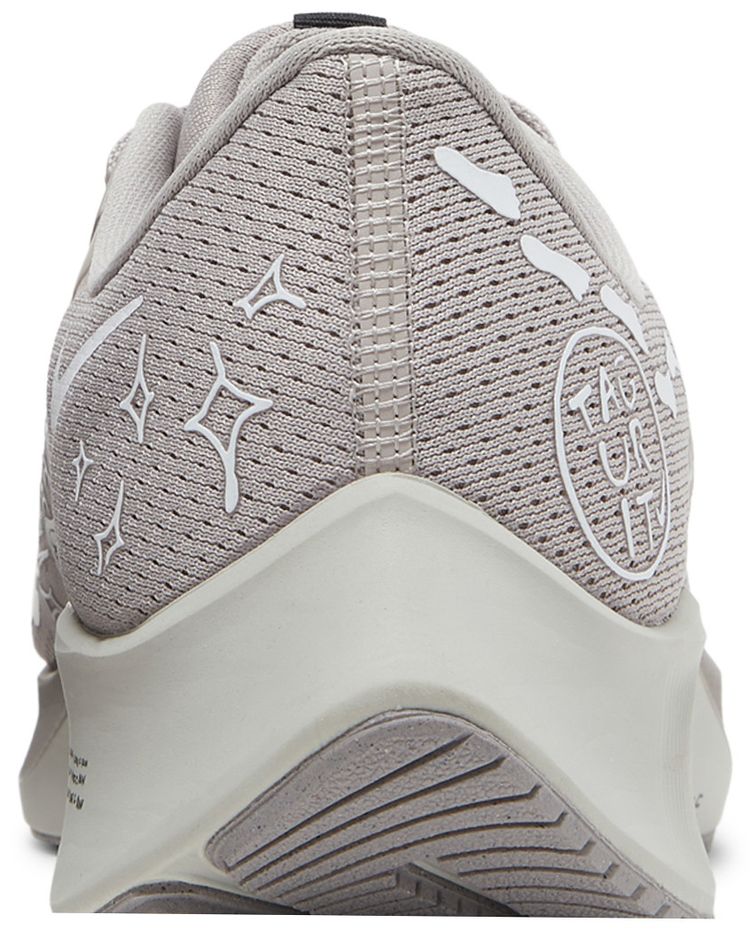 Nathan Bell x Air Zoom Pegasus 38 AIR Run To A Magical Place   College Grey