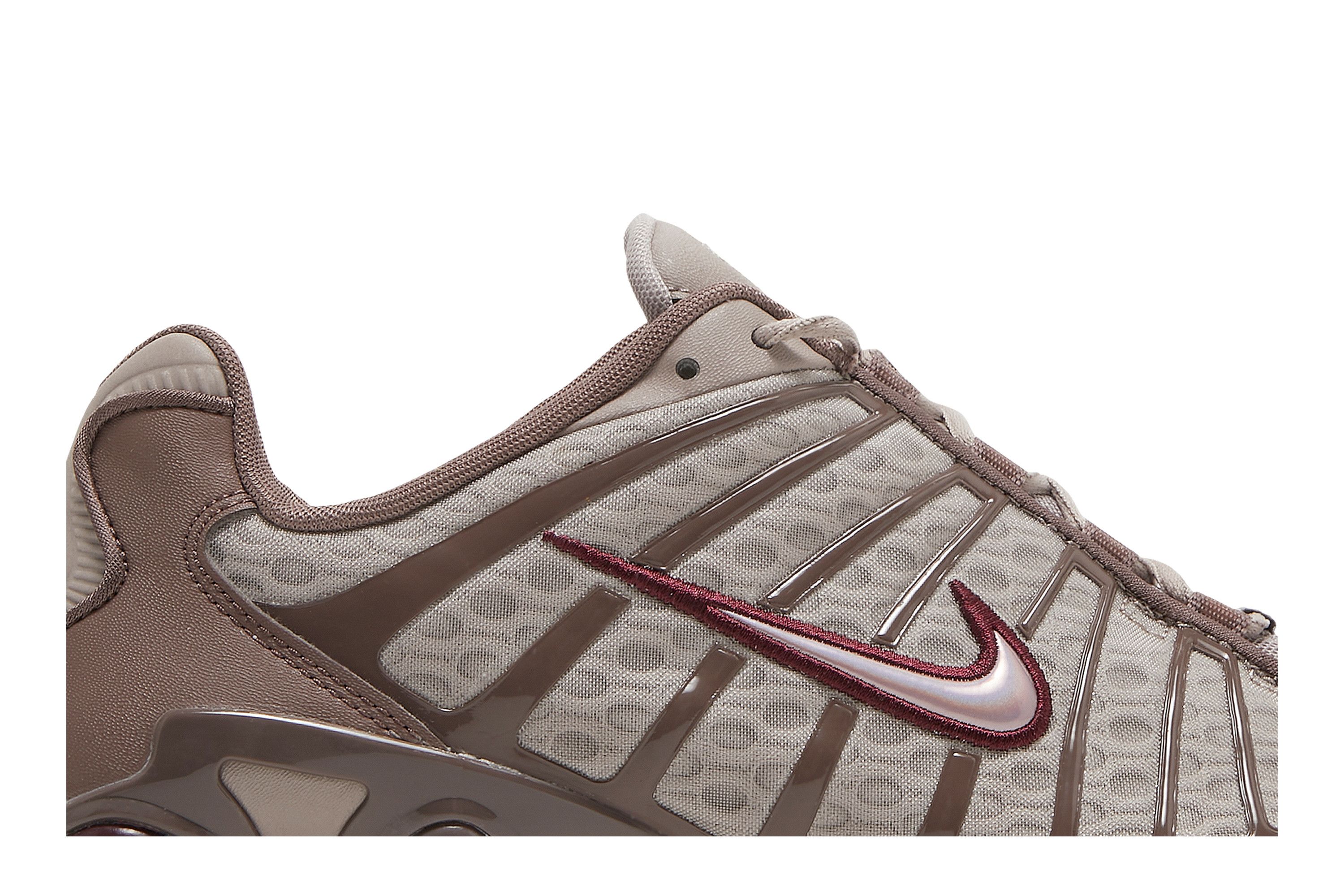 Nike shox marron sales