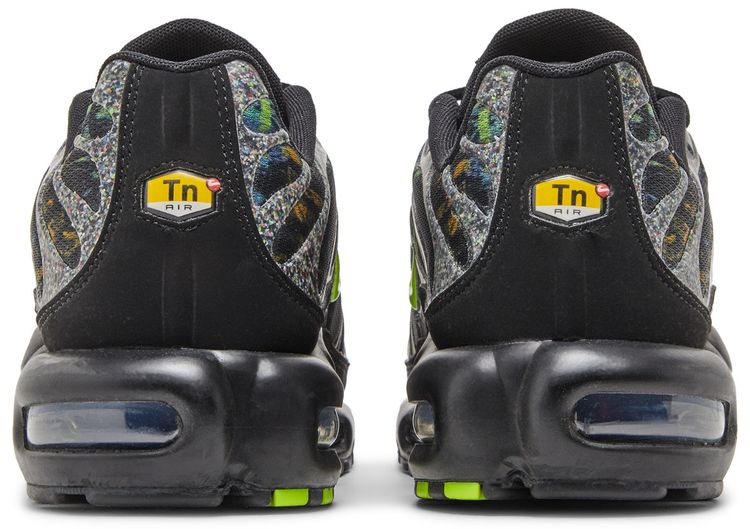 Nike Air Max Plus Sustainable   Black Volt