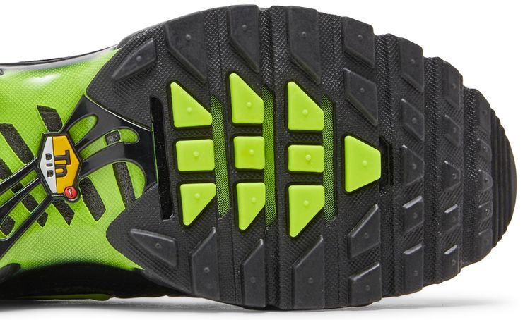 Nike Air Max Plus Sustainable   Black Volt