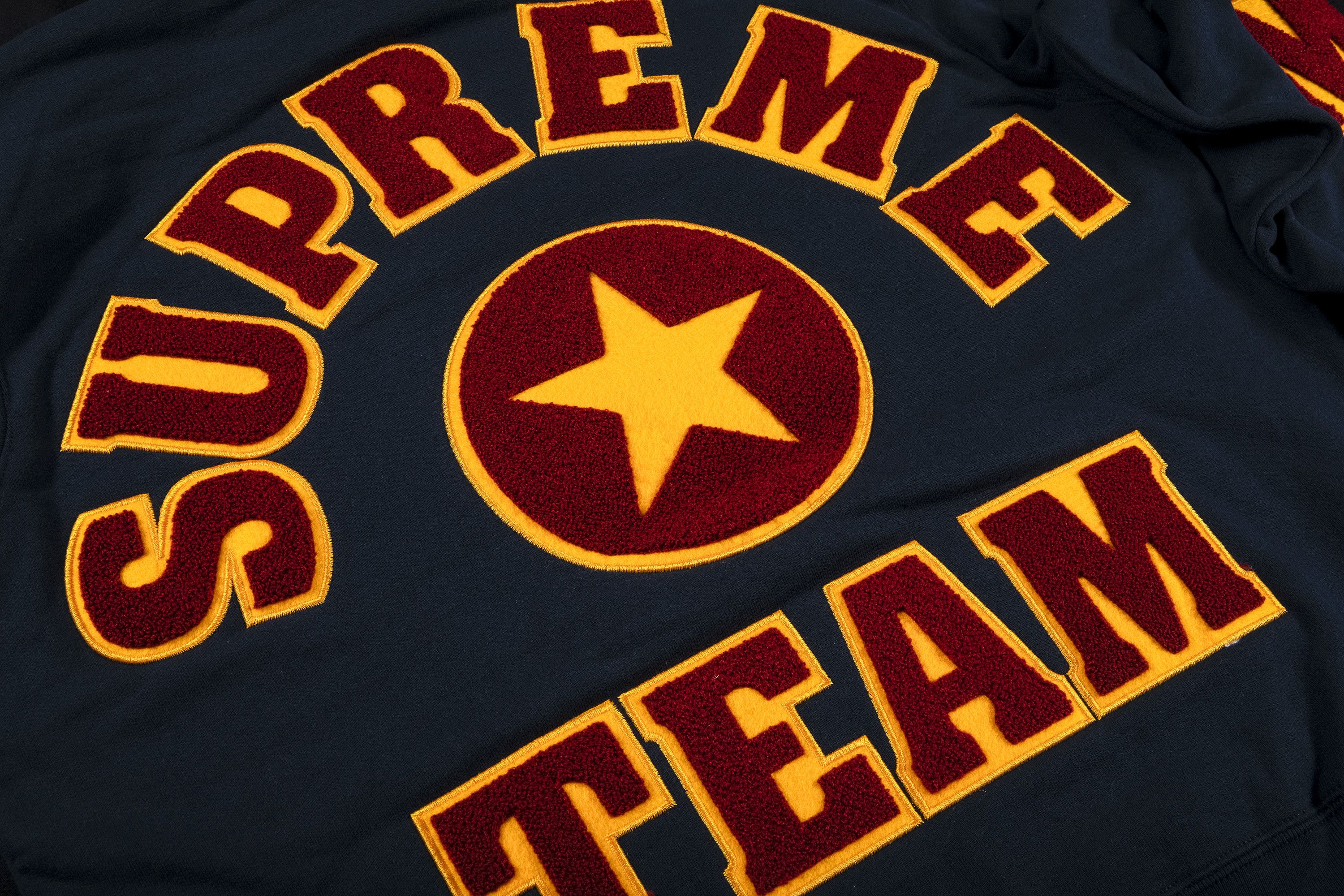 Buy Supreme Team Chenille Hooded Sweatshirt 'Navy' - SS22SW5 NAVY