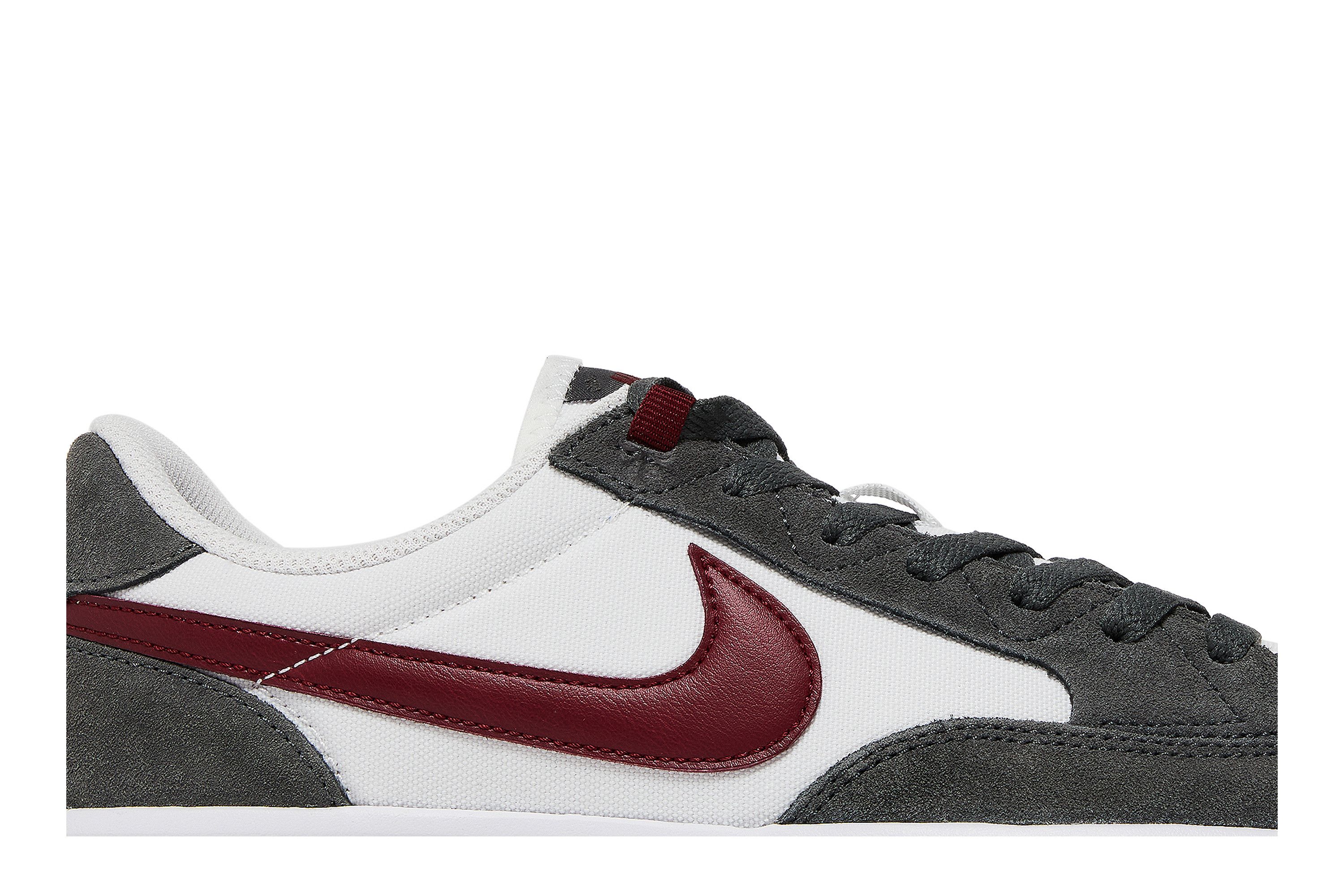 nike sb adversary premium trainers in red and grey