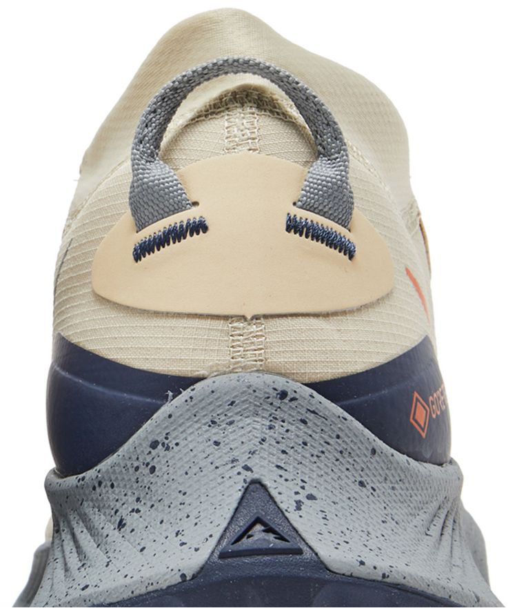 Nike Pegasus Trail 3 GTX Rattan Campfire Orange