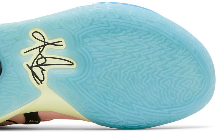 Nike Kyrie Infinity EP Valentines Day