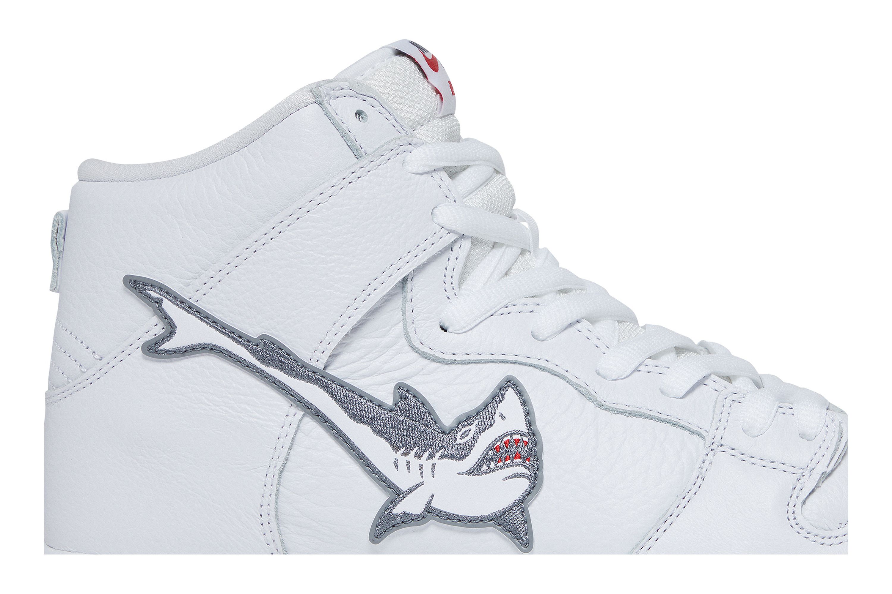 Nike dunk high sb oski shark hot sale