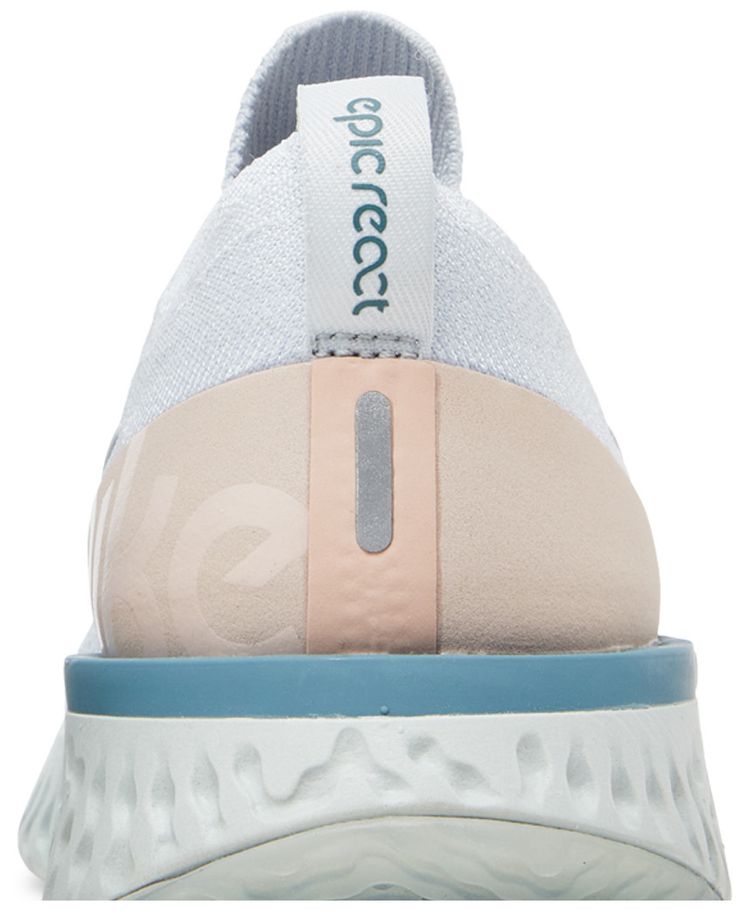 Nike Wmns Epic React Flyknit Platinum Beige