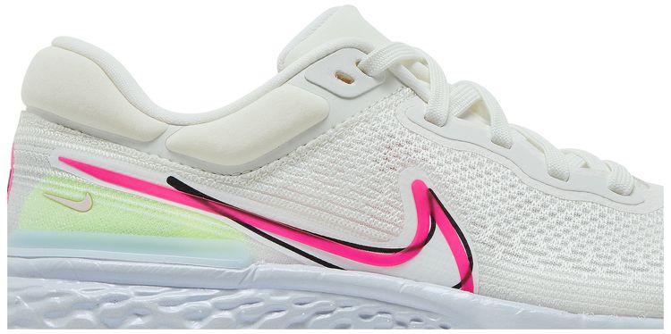 Nike ZoomX Invincible Run Flyknit Phantom