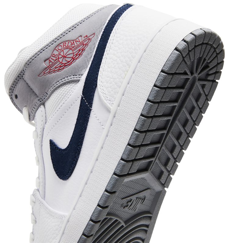 Air Jordan 1 Mid Paris