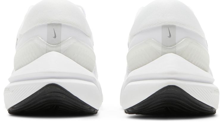 Nike Wmns Air Zoom Vomero 16 White Metallic Silver