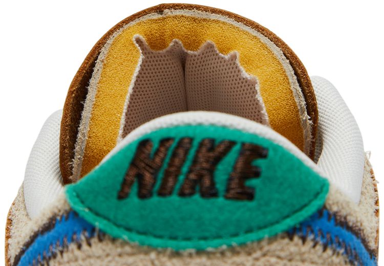 size x Dunk Low Dark Driftwood