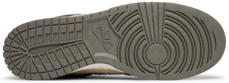 size x Dunk Low Dark Driftwood