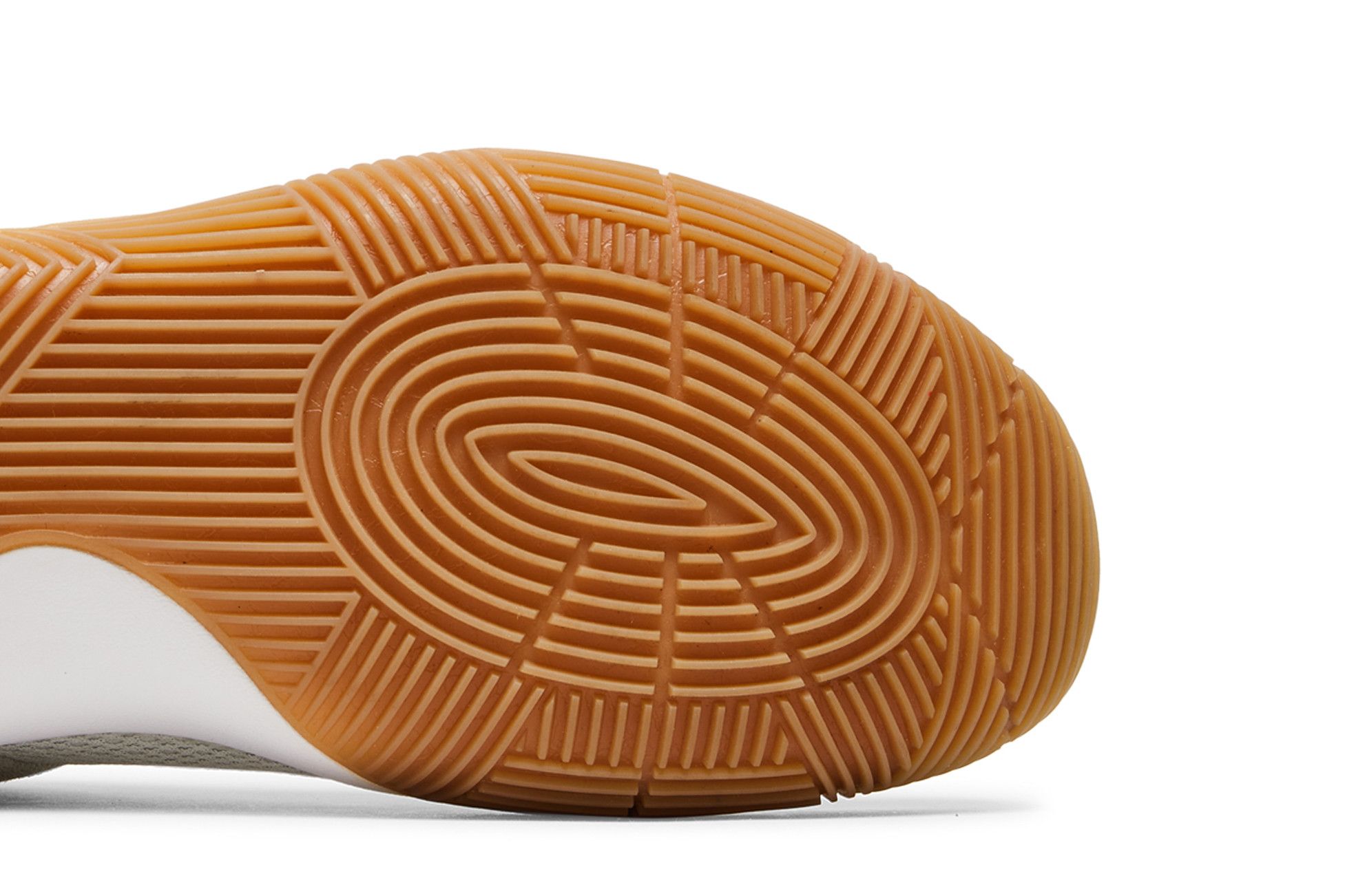 Kyrie 2 gum bottom deals