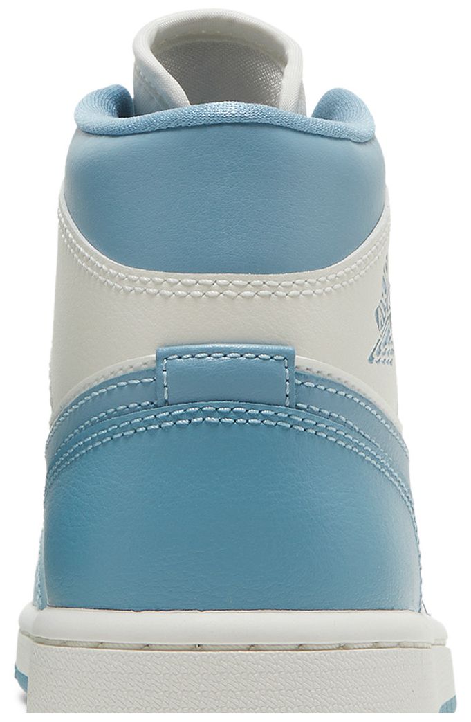 Wmns Air Jordan 1 Mid University Blue