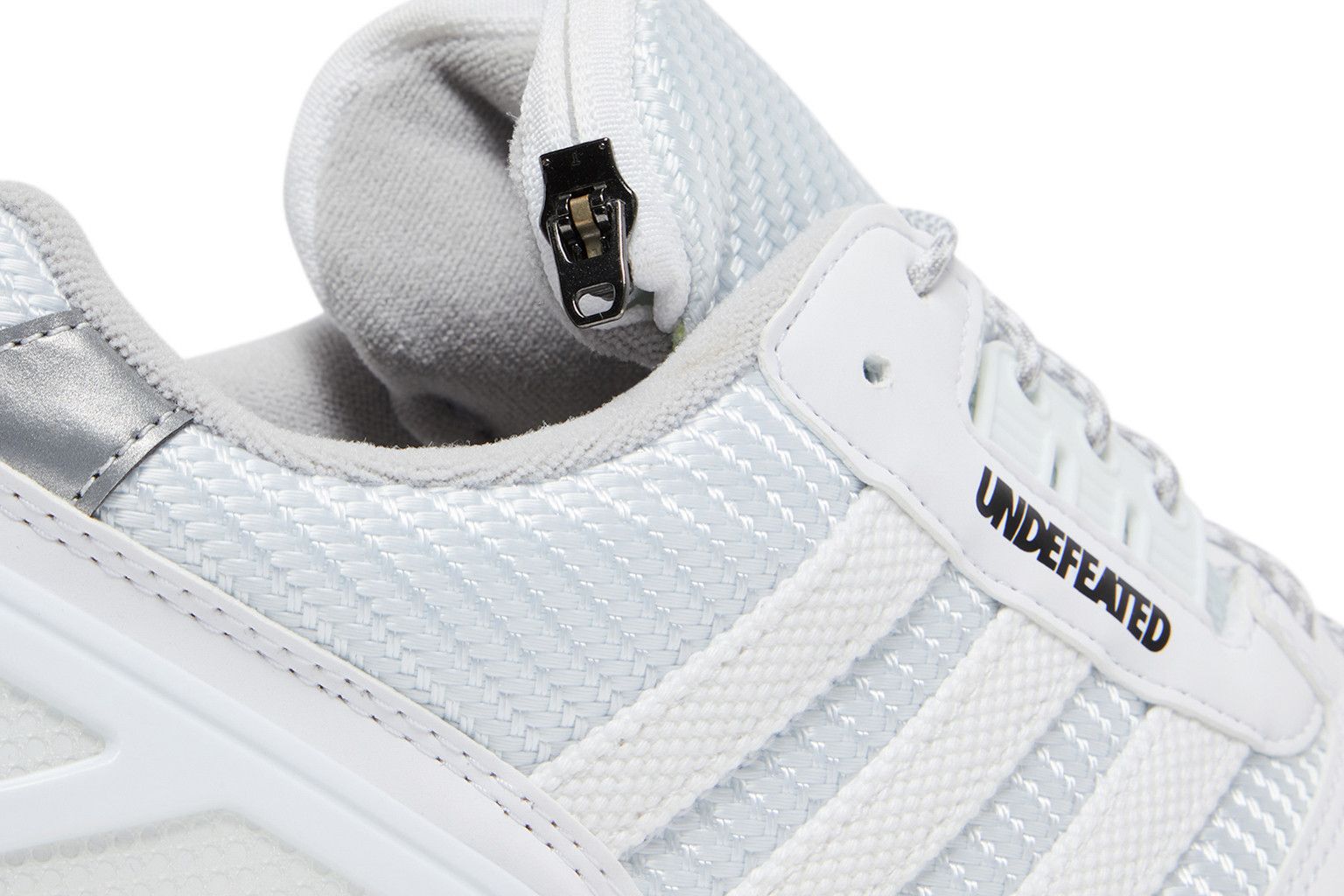 Buy Undefeated x Neighborhood x ZX 8000 'White Gum' - Q47205