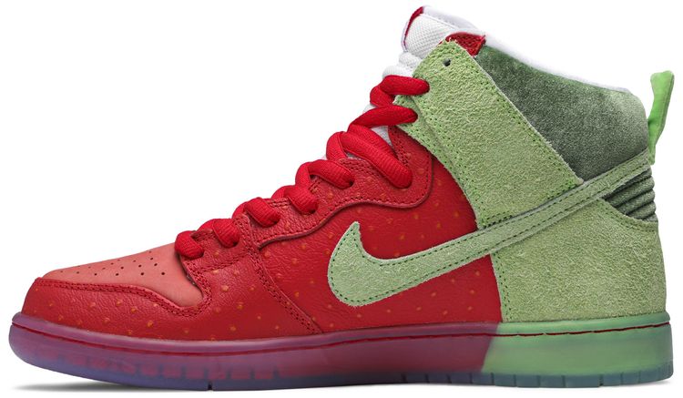 Nike Dunk High SB Strawberry Cough Special Box
