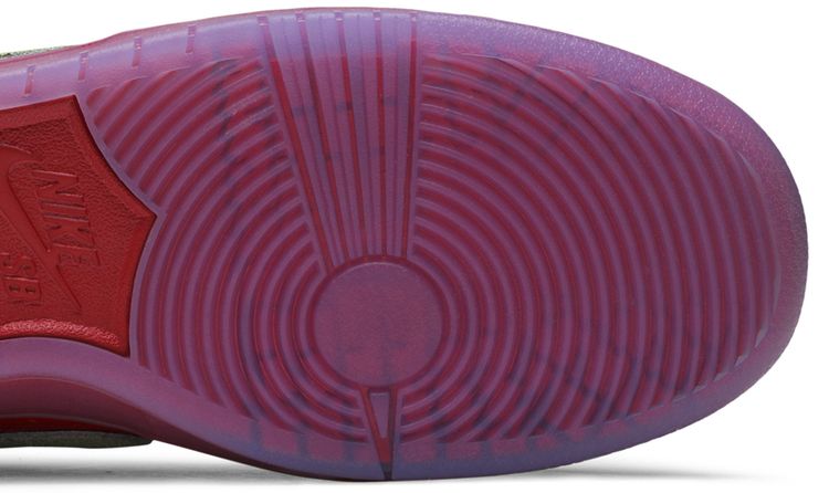 Nike Dunk High SB Strawberry Cough Special Box