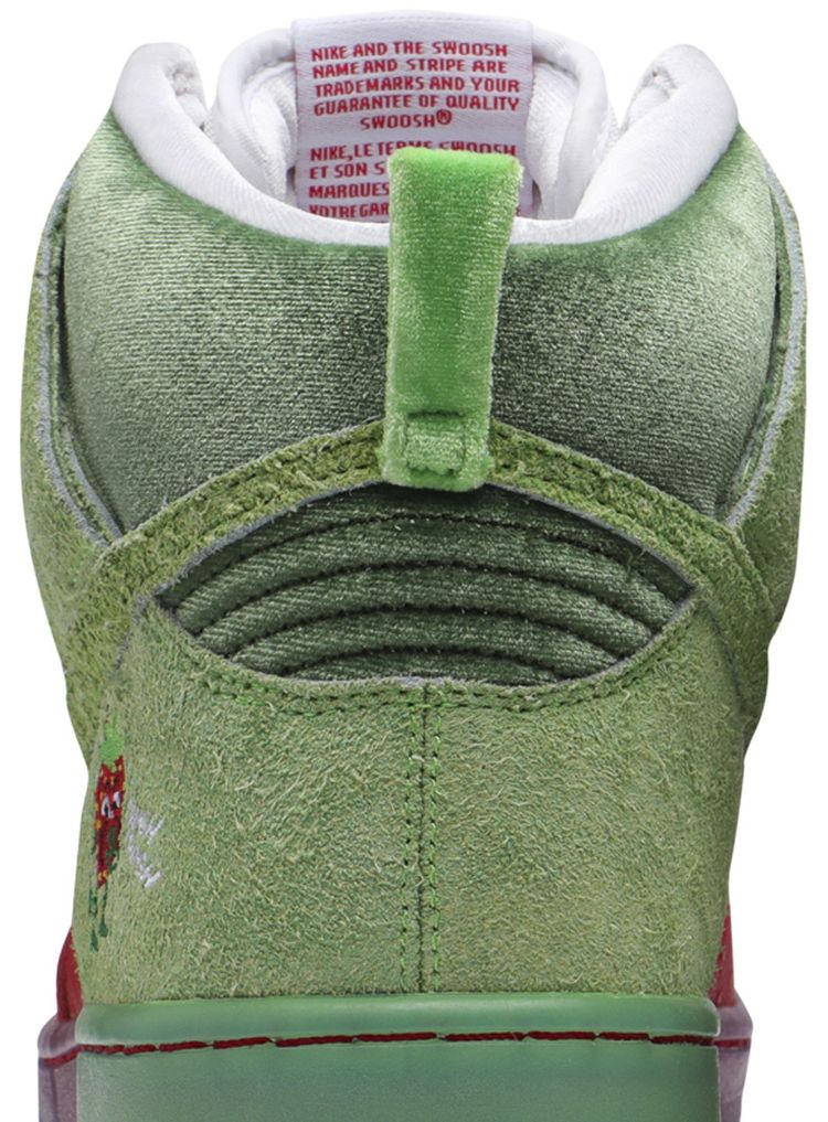 Nike Dunk High SB Strawberry Cough Special Box