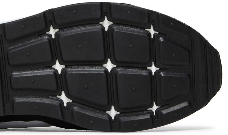 Nike Venture Runner Wide Black White