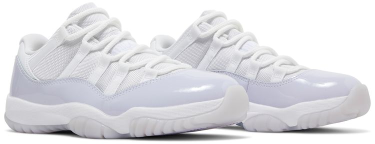 Wmns Air Jordan 11 Retro Low Pure Violet