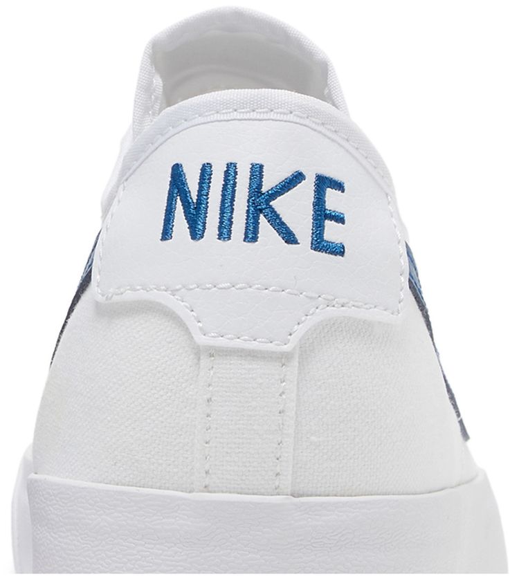 Nike Blazer Court SB White Court Blue