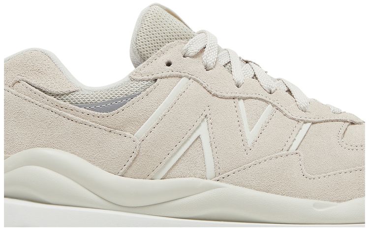 New Balance 5740 Moonbeam