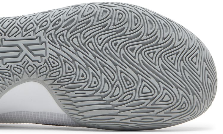 Nike Kyrie Flytrap 4 EP White Metallic Silver