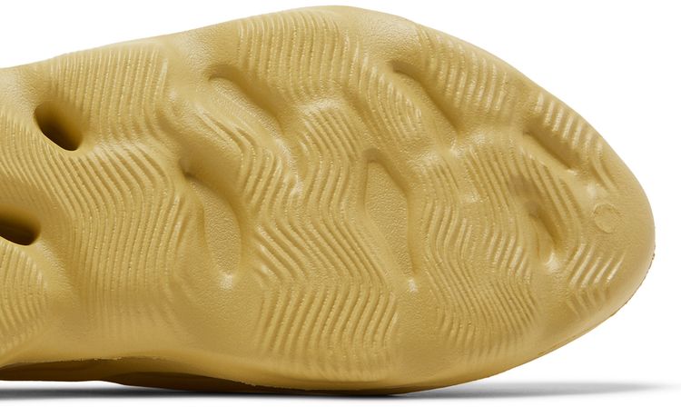 Yeezy Foam Runner Sulfur