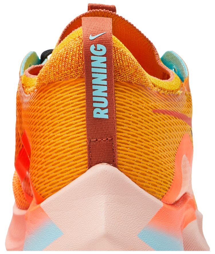 Nike Zoom Fly 4 University Gold