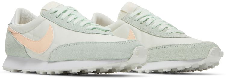 Nike Wmns Daybreak Barely Green Crimson Tint