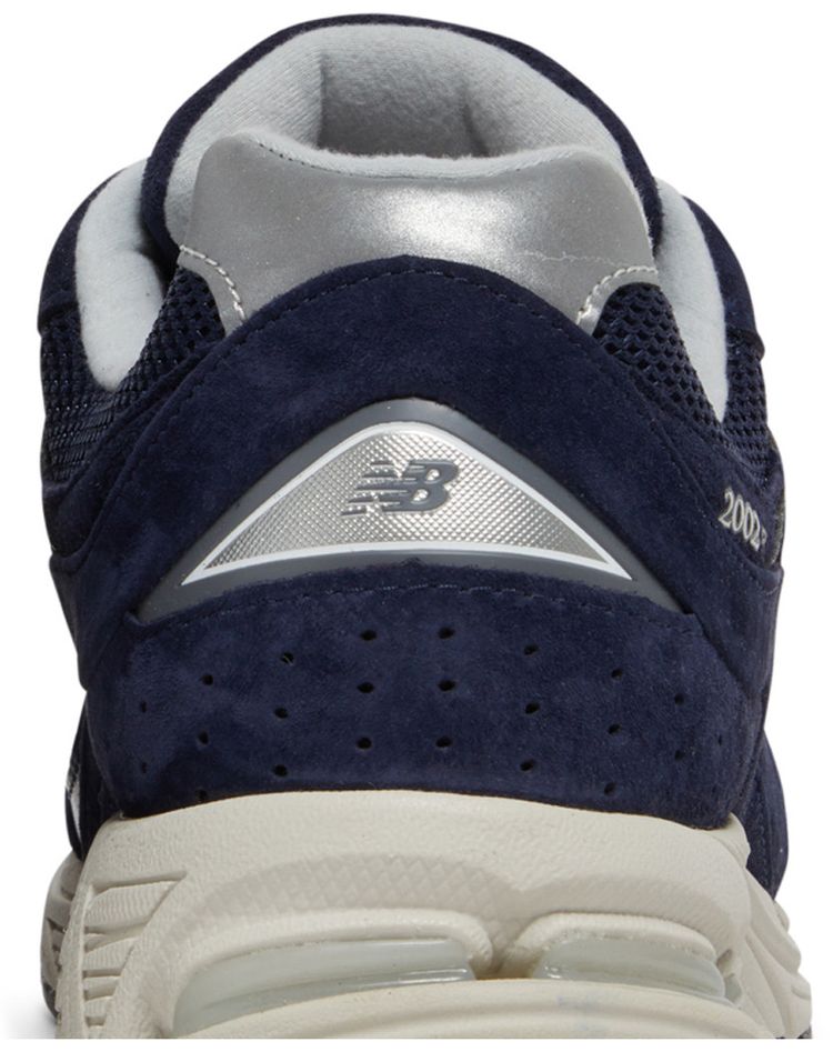 New Balance 2002 Pigment