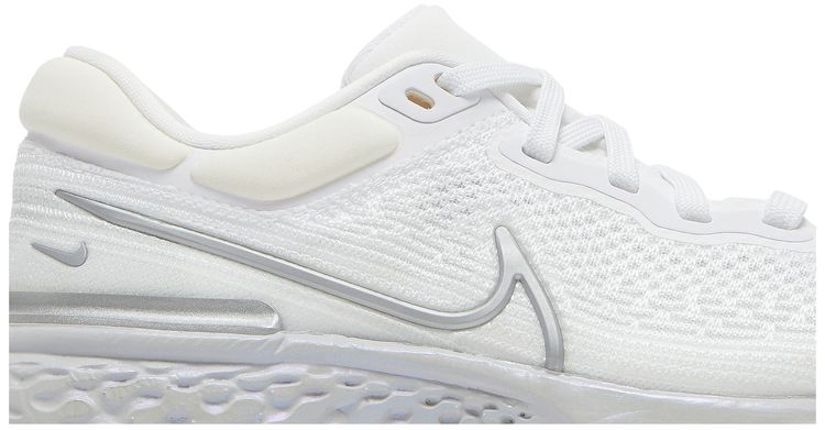 Nike Wmns ZoomX Invincible Run Flyknit White Metallic Silver