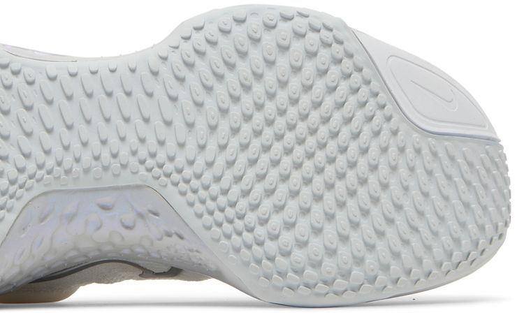 Nike Wmns ZoomX Invincible Run Flyknit White Metallic Silver