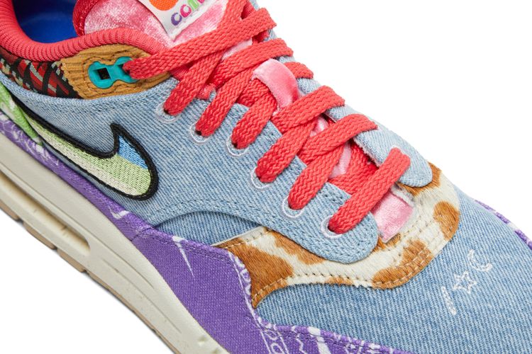 Nike Concepts x Air Max 1 SP Far Out Special Box