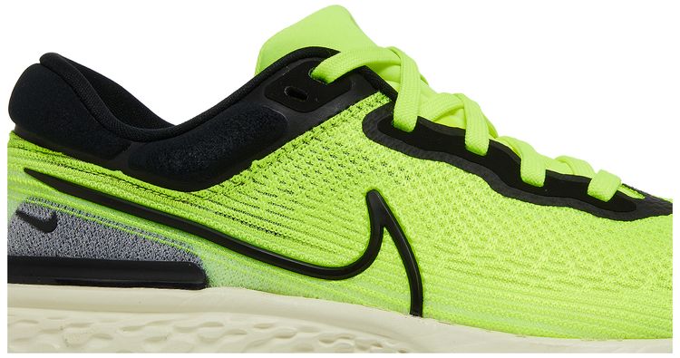 Nike ZoomX Invincible Run Flyknit Volt