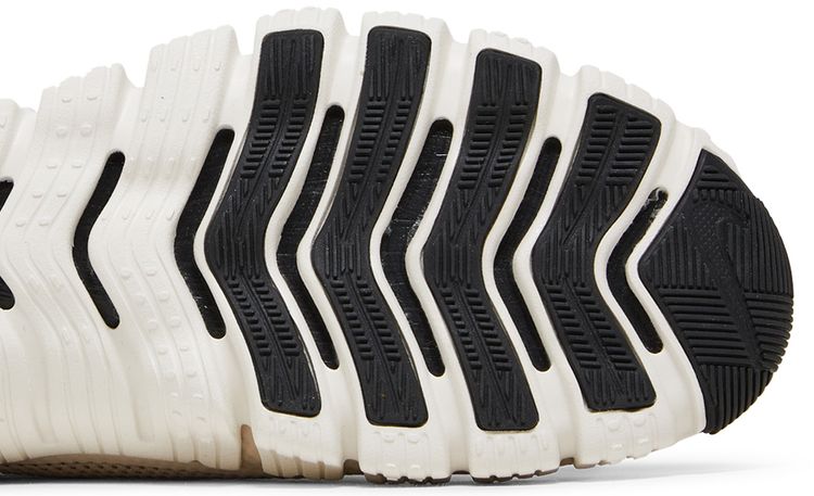 Nike Wmns Free Metcon 3 Light Orewood Brown