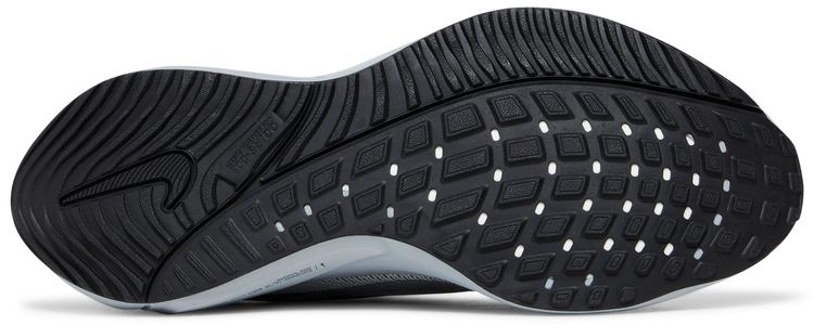 Nike Air Zoom Vomero 16 Black Metallic Silver