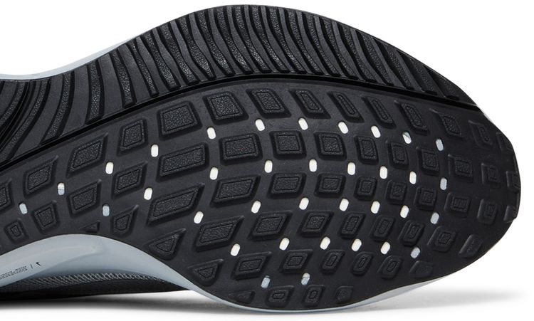 Nike Air Zoom Vomero 16 Black Metallic Silver